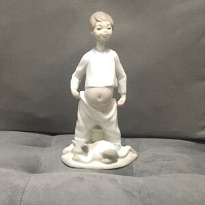 Vintage Nao Lladro Royal Porcelain Figurine